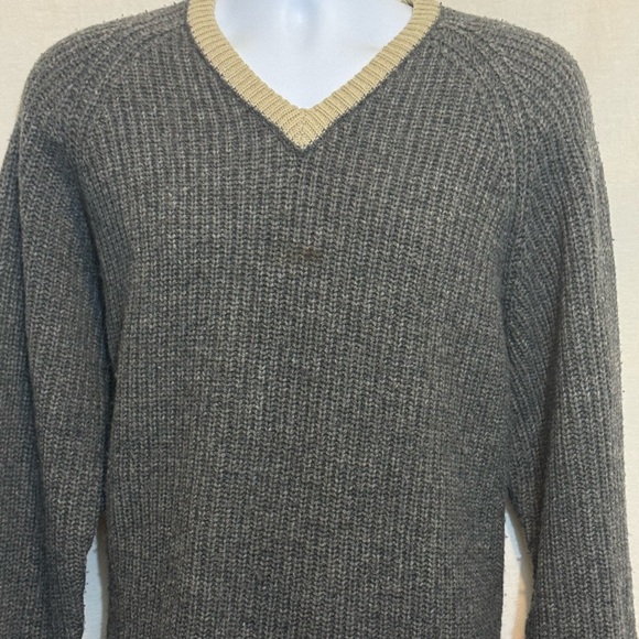 B-273 Men’s Abercrombie & Fitch Gray &‎ Cream Lambswool Blend Sweater Size XL - Picture 4 of 13
